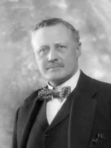 Sir William Davison 1928.jpg