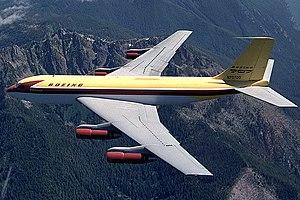 Boeing 367-80 in flight.jpg