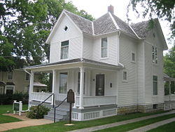 Dixon Il Reagan Boyhood Home1.jpg