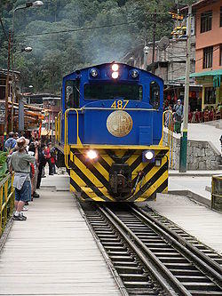 PeruRail diesel locomotive 487.jpg