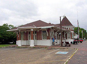 Tuscaloosa Alabama Amtrak Station.jpg
