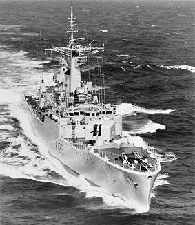 HMS Plymouth underway.jpg