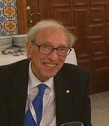 Edmond Fischer Nobel Laureate 1992.jpg