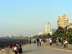 Mumbai Bandstand Promenade.jpg