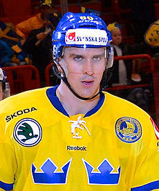 Mikael Backlund May 4, 2014.jpg