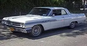 1963 Buick Wildcat in White, front left.jpg