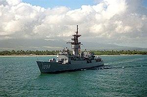 USS Meyerkord (FF-1058) departing Pearl Harbor on 1 February 1991 (6475428).jpg