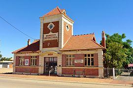 Merredin District Hall, 2014.JPG