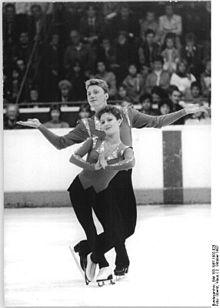 Bundesarchiv Bild 183-1987-1002-020, Jelena Walowa, Oleg Wassiljew.jpg
