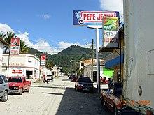 Nueva Ocotepeque, Zona comercisl Dic06 - panoramio.jpg