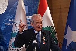 Marwan Hamadeh award.jpg