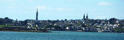 Carantec 09 Saint-Pol-de-léon vu de l'île Callot.JPG