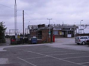 Cheddington station entrance.jpg