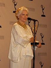Burstyn at the 2009 Creative Arts Emmy Awards.