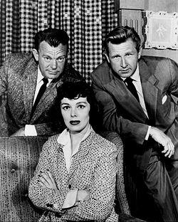 Dennis O'Keefe Phyllis Kirk Lloyd Bridges 1954.JPG