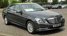 Mercedes E 350 CDI BlueEFFICIENCY Elegance (W212) front 20100809.jpg