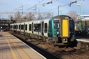 350232 at Watford Junction.jpg