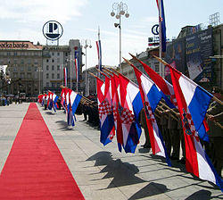 Croatian Flags during the Statehood Day (2007).jpg