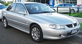 2001 Holden Commodore (VX II) Lumina sedan (2010-05-05).jpg