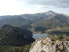 Cavelakeoverlook.JPG