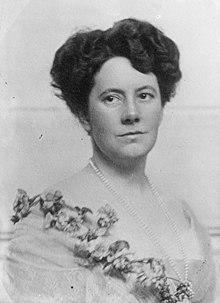 Mrs. Larz Anderson, photo by F.B. Johnston LCCN2014686037 (cropped).jpg