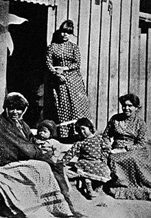 Mechoopda women and children.jpg