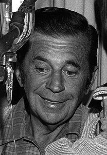 Morey Amsterdam HA-SN-99-00637.jpg