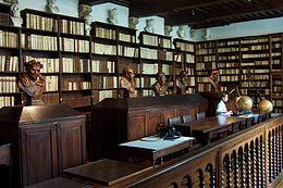 Library of Plantin-Moretus Museum in Antwerp.jpg