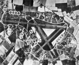 Attlebridgeairfield 16apr1946.png