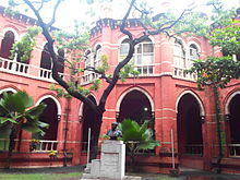 Inside madras law college old building, Sep 2013.jpg