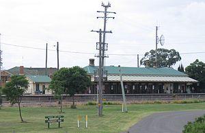 SingletonStationAcrossLines.JPG