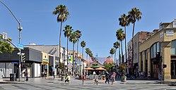 Santa Monica – Third Street Promenade (a) 06 Sept 2017.jpg