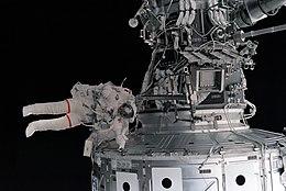 Astronaut Jeffrey Williams spacewalking (STS-101).jpg