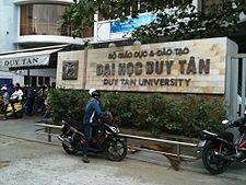 Duy Tan sign and entrance.JPG