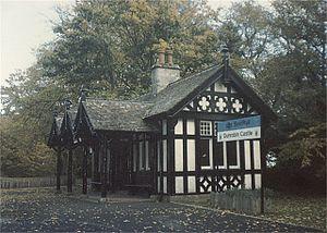 Dunrobin Castle railway station in 1989.jpg