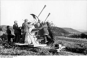 Bundesarchiv Bild 101I-301-1957-32, Nordfrankreich, Zwillings-Flak.jpg
