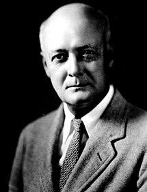 Harold Hume portrait c 1940.jpg