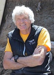 Philip Currie, Edmonton dinosour dig 2014.jpg