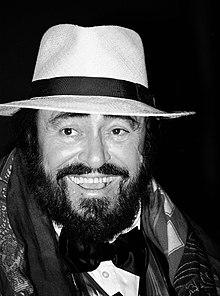 Luciano Pavarotti (cropped).jpg