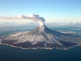 Augustine volcano Jan 24 2006 - Cyrus Read.jpg