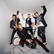 Arvingarna in April 2013
