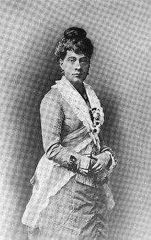 Portrait of Nora Perry.jpg