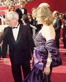 Richard Dreyfuss and wife, Jeramie Rain at 1988 Academy Awards.JPG
