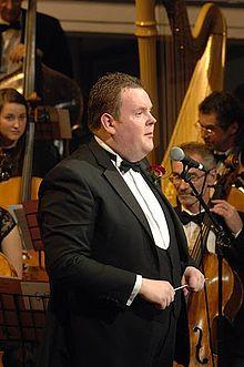 Gordon Cree Addresses the Audience 2009.jpg