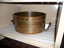 Queensland Government Imperial Bushel AD1875.jpg