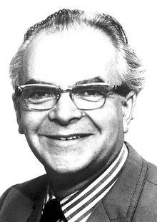 Peter Dennis Mitchell.jpg