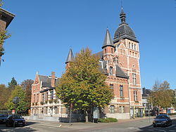 Brasschaat, monumentaal pand bij het Dr Roossensplein positie2 foto1 2011-10-16 13.21.JPG