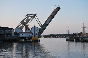 Mystic River Bascule Bridge closing.JPG