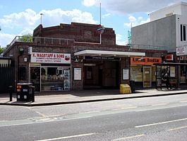 Upminster Bridge tube station 1.jpg