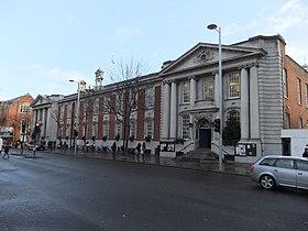 Chelsea Library and Town Hall, Kings Road SW3 (geograph 2752474).jpg